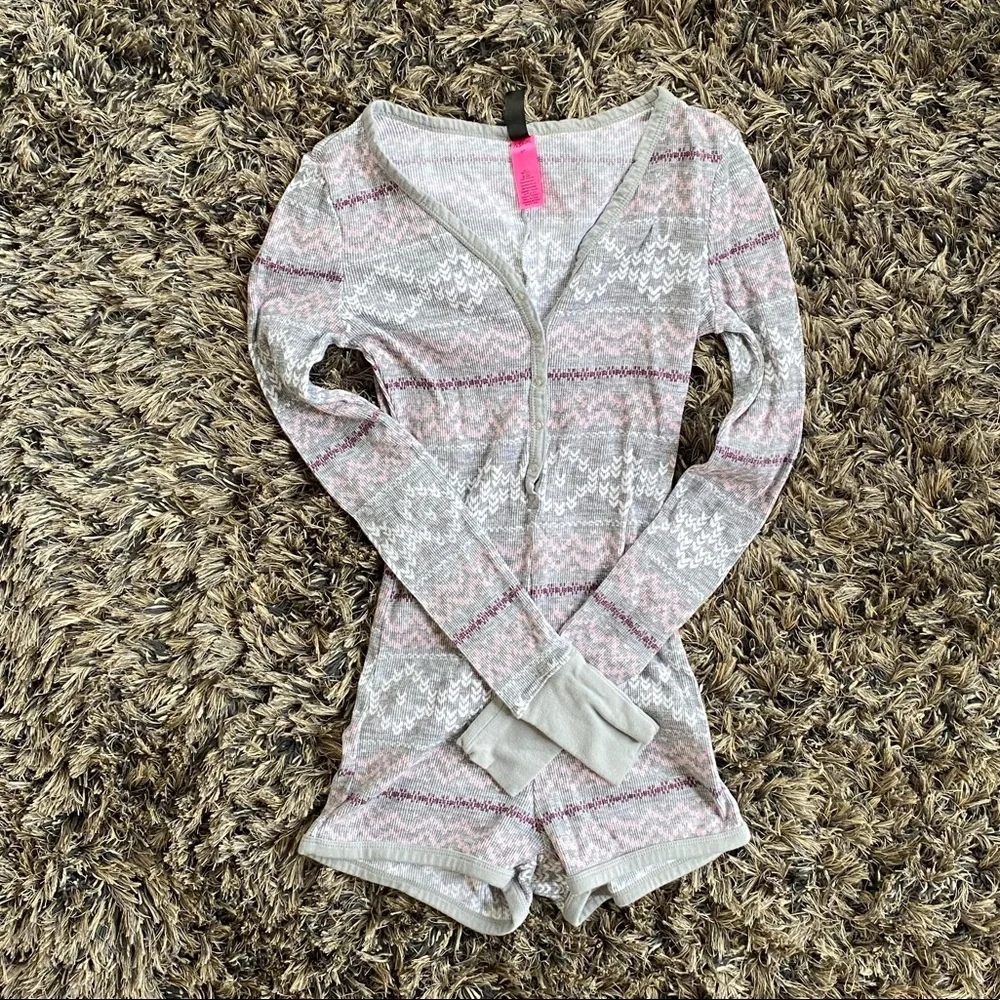 ✨2 for 1✨ One Piece Lounge Wear (SIZE S) - Picture 3 of 8